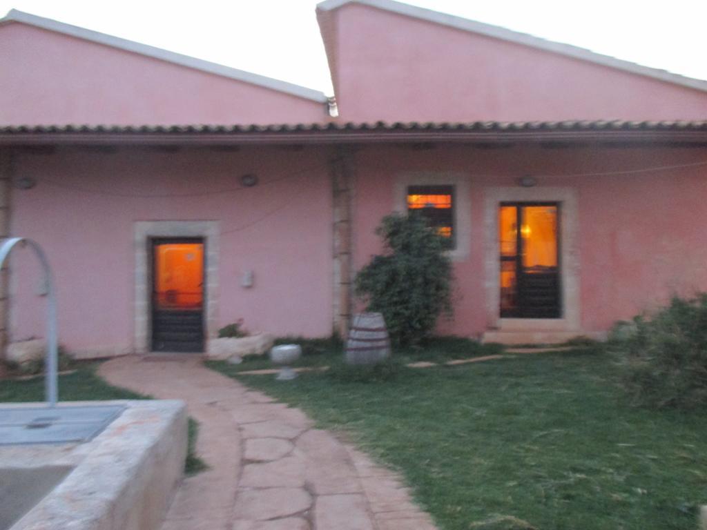 Le Mangiatoie Del Re Giordano Villa Avola Exterior foto