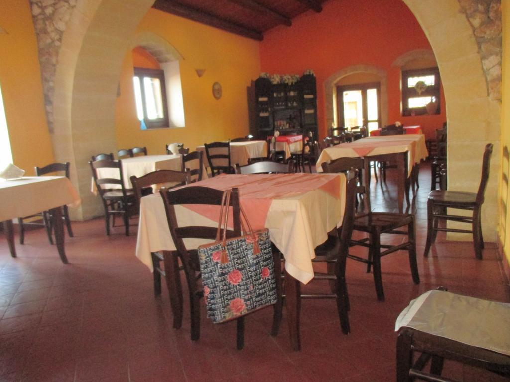 Le Mangiatoie Del Re Giordano Villa Avola Exterior foto