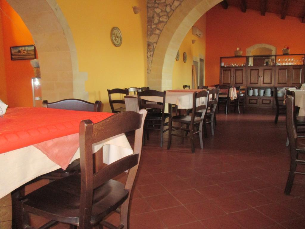 Le Mangiatoie Del Re Giordano Villa Avola Exterior foto